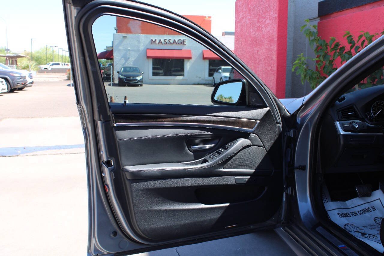 Used 2016 BMW 528i Sedan RWD image 9