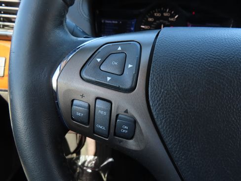 Used 2013 Lincoln MKX FWD image 20