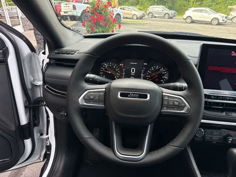 New 2026 Jeep Compass Limited AWD/4WD image 22