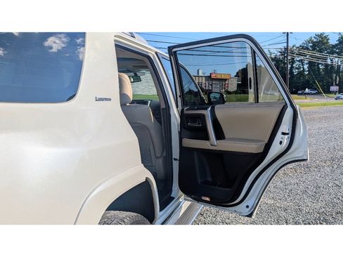 Used 2017 Toyota 4Runner Limited image 12