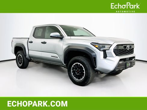 Used 2025 Toyota Tacoma TRD Off-Road image 1
