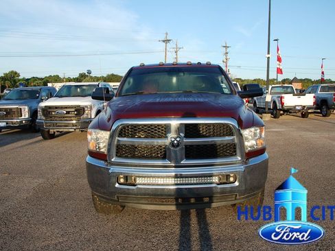 Used 2018 RAM 2500 Tradesman w/ Chrome Appearance Group AWD/4WD image 8