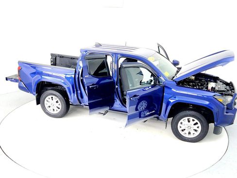 Certified 2024 Toyota Tacoma SR5 image 24