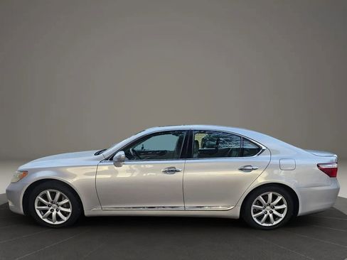 Used 2007 Lexus LS 460 image 2