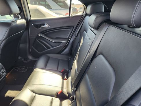 Used 2020 Mercedes-Benz GLA 250 GLA 250 w/ Premium Package image 13