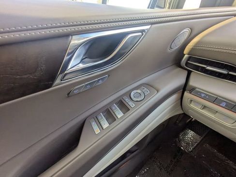 Used 2024 Genesis GV80 3.5T AWD/4WD image 25
