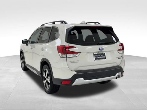 Used 2019 Subaru Forester Touring image 5