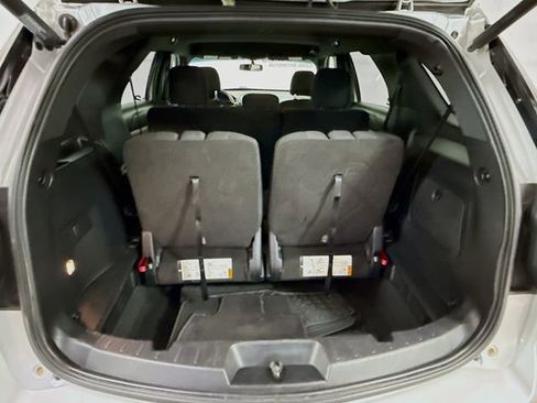 Used 2016 Ford Explorer XLT w/ Equipment Group 201A FWD image 24