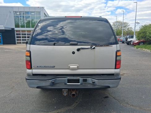 Used 2006 Chevrolet Suburban LT w/ Preferred Equipment Group AWD/4WD image 6