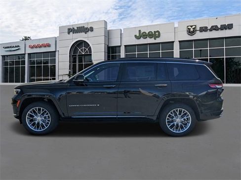 New 2025 Jeep Grand Cherokee L Summit w/ Luxury Tech Group V image 7