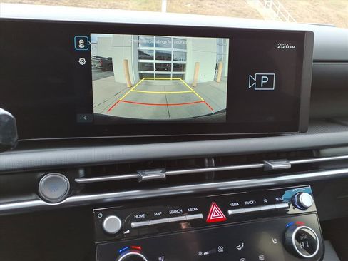 Certified 2025 Hyundai Santa Cruz SEL image 30