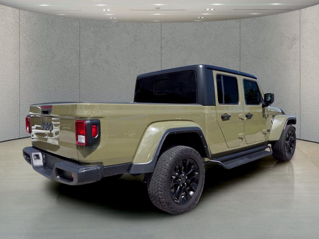 Used 2025 Jeep Gladiator Sport AWD/4WD image 6
