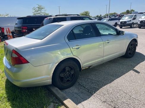 Used 2010 Ford Fusion SE FWD image 4