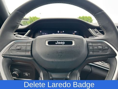 Used 2023 Jeep Grand Cherokee L Laredo AWD/4WD image 17