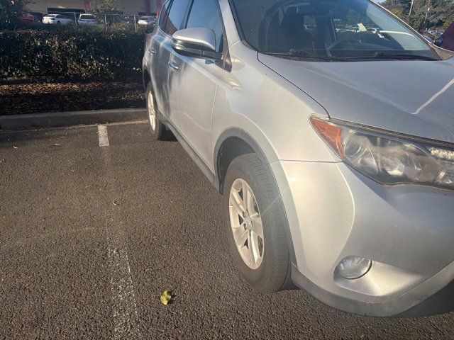 Used 2013 Toyota RAV4 XLE FWD image 13