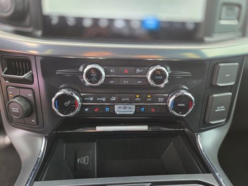 New 2025 Ford F150 Lariat w/ Equipment Group 501A Mid AWD/4WD image 23