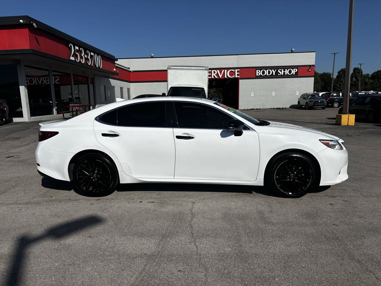 Used 2015 Lexus ES 350 FWD image 2