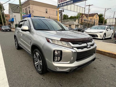 Used 2020 Mitsubishi Outlander Sport Black Edition image 3