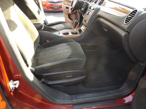 Used 2011 Buick Enclave CX w/ Driver Confidence Package image 22