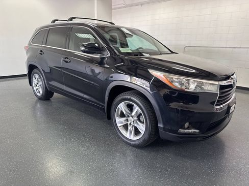 Used 2014 Toyota Highlander Limited AWD/4WD image 2