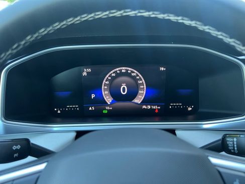 New 2026 Volkswagen Taos SE FWD image 16