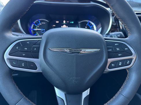 Used 2022 Chrysler Pacifica Pinnacle FWD image 28