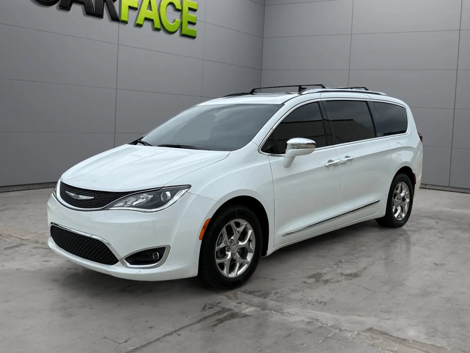 Used 2018 Chrysler Pacifica Limited FWD image 5