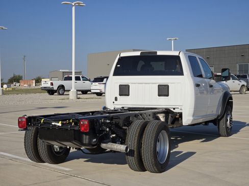New 2026 RAM 5500 Tradesman w/ Chrome Appearance Group image 4