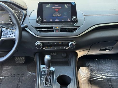 Used 2020 Nissan Altima 2.5 SR FWD image 21