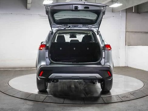 Certified 2023 Toyota Corolla Cross LE image 28