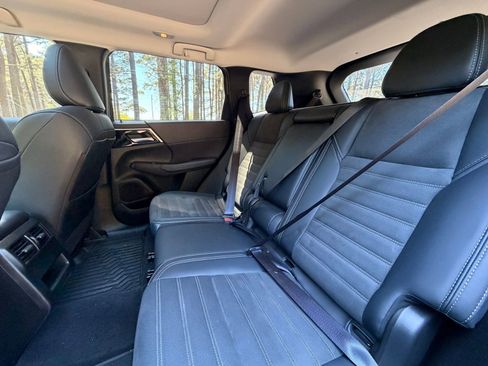 Used 2024 Mitsubishi Outlander SE AWD/4WD image 14