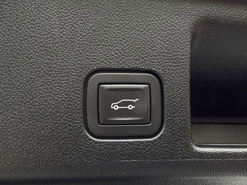 Used 2024 Chevrolet Equinox EV LT FWD image 30