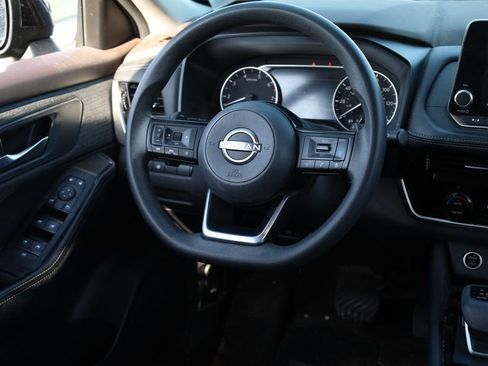 Used 2022 Nissan Rogue SV AWD/4WD image 22