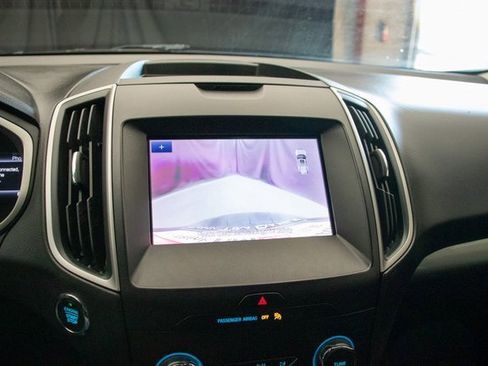 Used 2020 Ford Edge SEL image 35