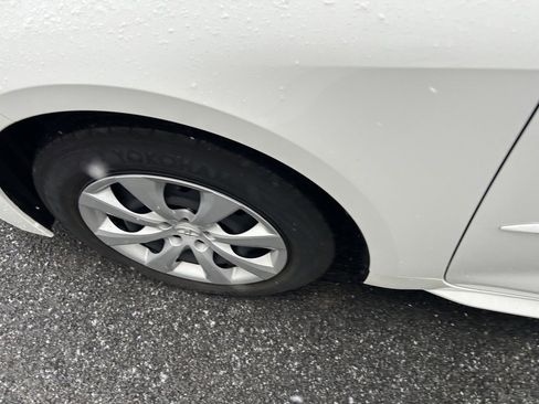 Used 2023 Toyota Corolla LE image 20