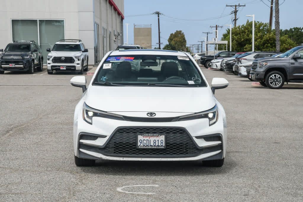 Used 2023 Toyota Corolla SE w/ SE Premium Package FWD image 2