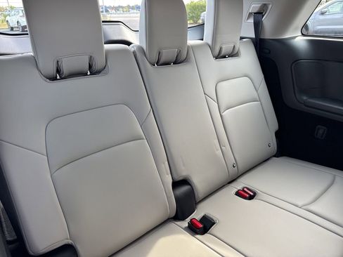 New 2026 Nissan Pathfinder SL FWD image 24