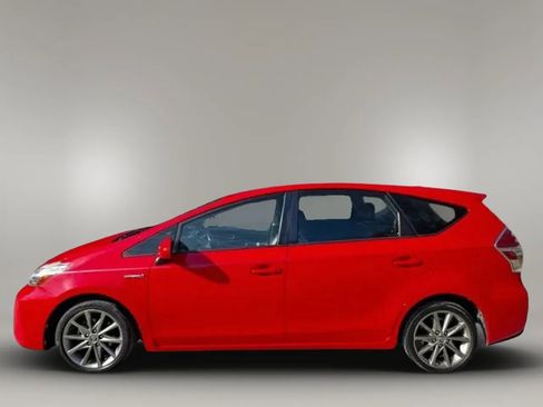 Used 2015 Toyota Prius V Five FWD image 9