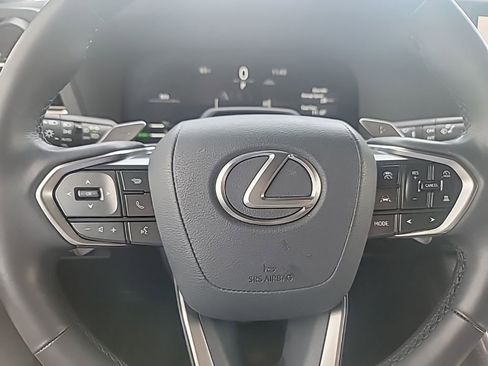 Used 2024 Lexus GX 550 w/ Accessory Package (Z1) image 22