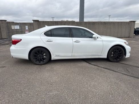Used 2010 Lexus LS 460 AWD image 8