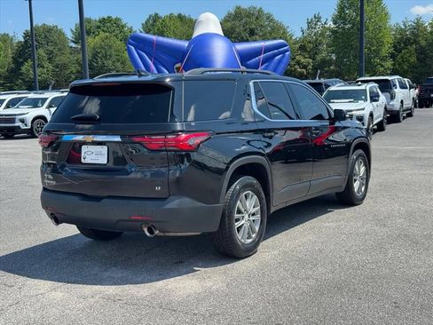 Used 2023 Chevrolet Traverse LT FWD image 3