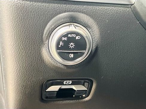 Used 2024 Mercedes-Benz C 300 4MATIC Sedan image 10