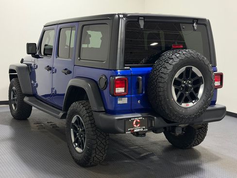 Used 2018 Jeep Wrangler Unlimited Sport S AWD/4WD image 7