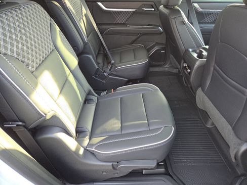 New 2026 GMC Acadia Denali w/ Super Cruise Package FWD image 24