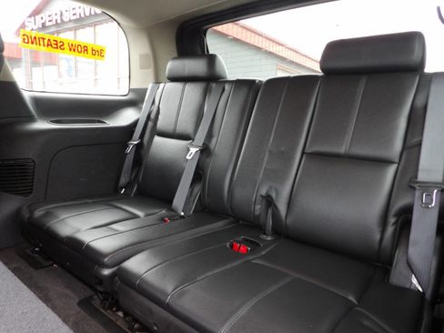 Used 2011 Chevrolet Tahoe LT image 11