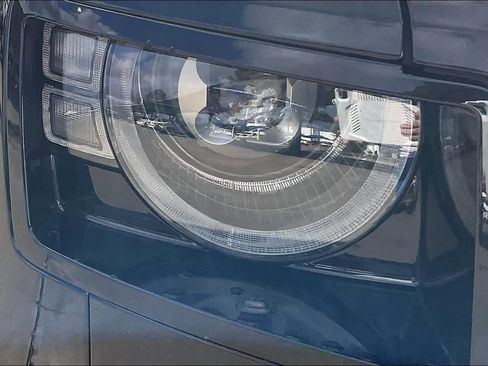 Used 2023 Land Rover Defender 90 V8 image 26