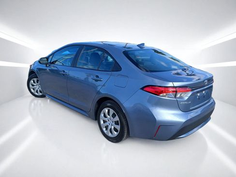 Used 2020 Toyota Corolla LE FWD image 4