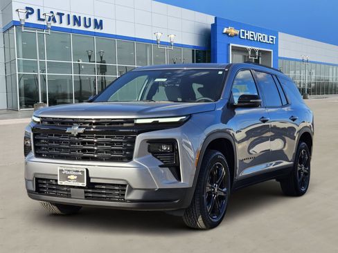 New 2027 Chevrolet Traverse LT w/ Midnight/Sport Edition FWD image 2