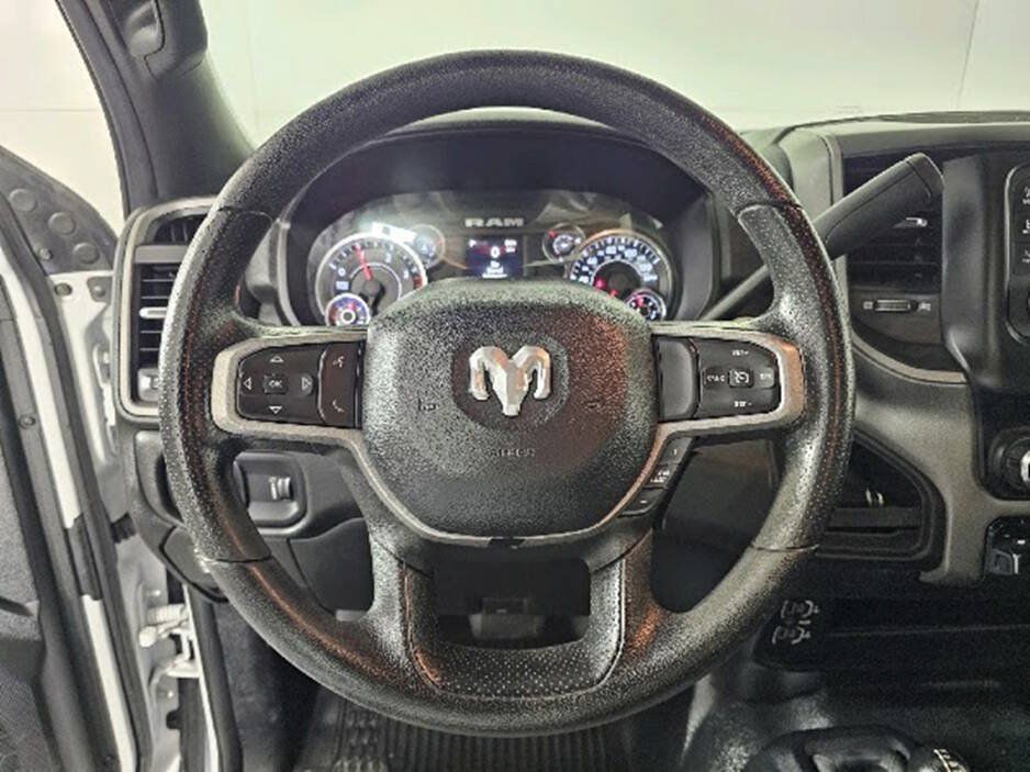 Used 2023 RAM 2500 Tradesman w/ Chrome Appearance Group AWD/4WD image 13