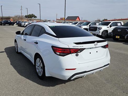 Used 2025 Nissan Sentra S image 3